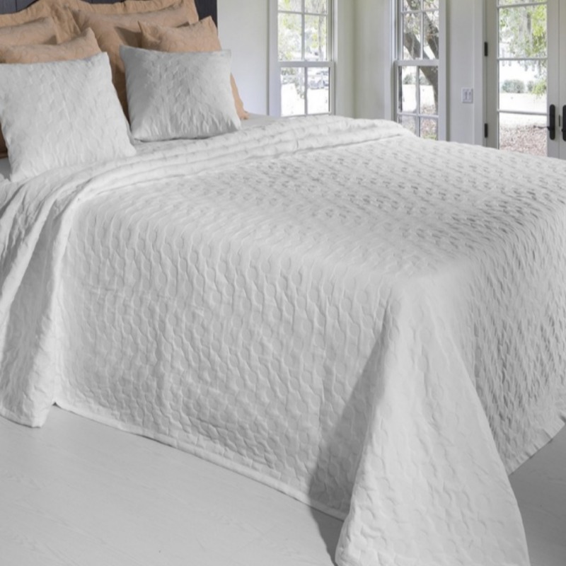 Bed & Linens